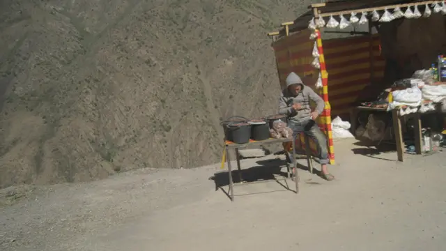 "Бугун негадир харидорлар кам".