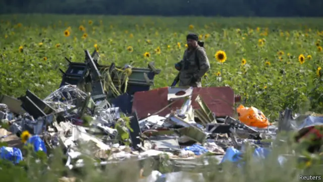 تسلط شورشیان بر منطقه سقوط هواپیما مانع از سرعت عمل در شناسایی علت واقعه شد