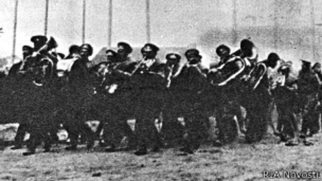 Российские войска вступают в город Коломыю во время "брусиловского прорыва" летом 1916 года