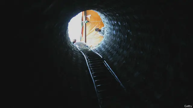 غزہ کا کنٹرول سنبھالنے کے بعد حماس نے کنکریٹ کے بنکروں کی ایک بھول بھلیاں بنانا شروع کر دی