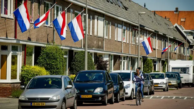 Bendera setengah tiang di Belanda