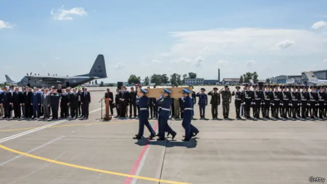 Jenazah pertama korban MH17 sampai di Belanda, Rabu (23/07)