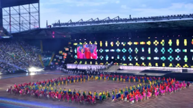 ان کھیلوں کو دنیا بھر میں تقریبا ڈیڑھ ارب افراد ٹی وی پر براہِ راست دیکھیں گے