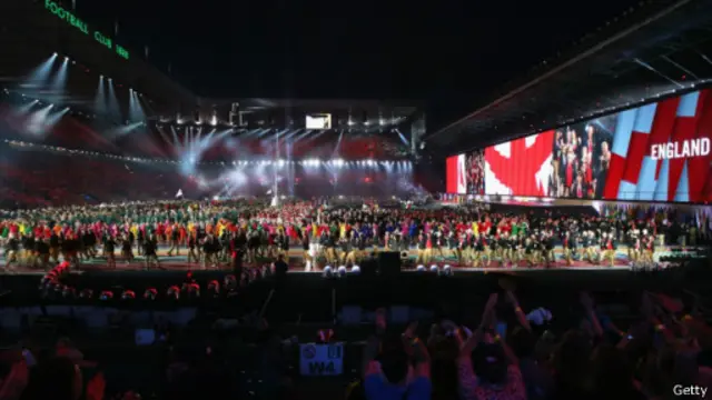 英联邦71个成员国的4500名运动员参加了入场仪式。