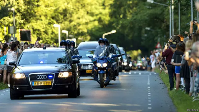 नीदरलैंड्स, मलेशिया एअरलाइंस हादसे के मृतकों के शव