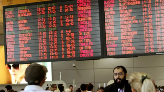 دولت اسرائیل لغو پروازهای خارجی را باعث تشویق حماس دانسته بود