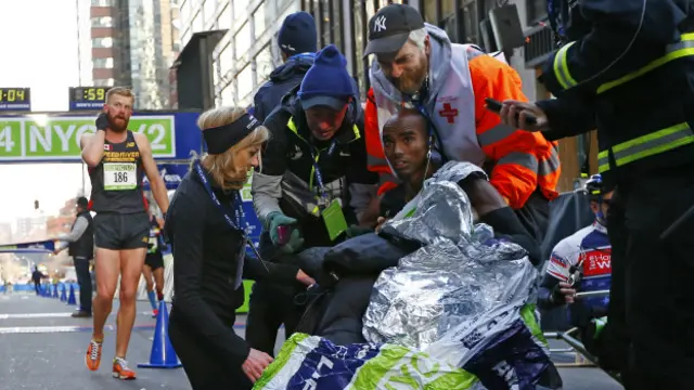 فرح امریکہ کے شہر نیو یارک میں ہونے والی میراتھن میں ریس کے درمیان بے ہوش ہو کرگر پڑے تھے 