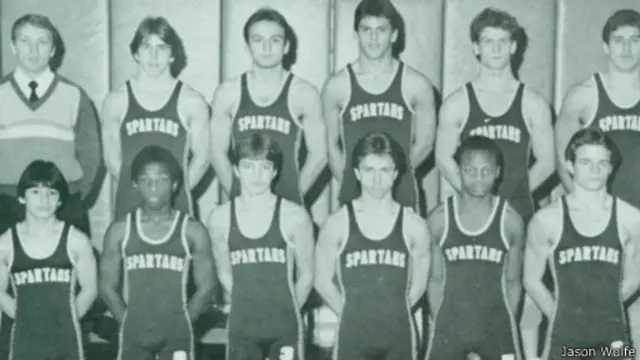 Wolfe, cuarto por la izquierda arriba, considera su paso por la escuela Milton Hershey una inspiración.