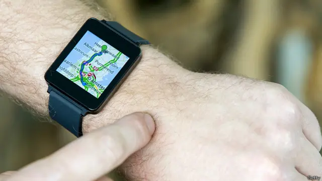 Умные часы LG