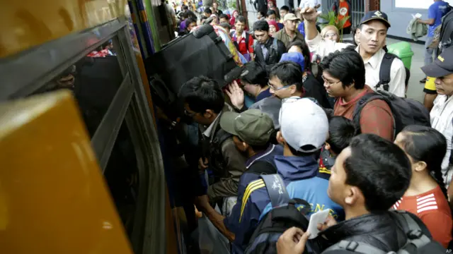 Pemudik pulang kampung