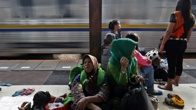 Pemudik pulang kampung