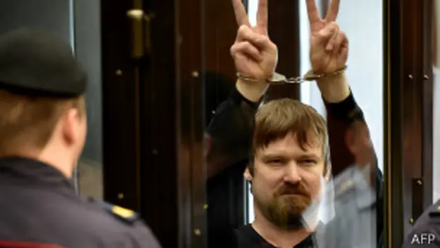 Леонид Развозжаев в зале суда