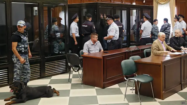 Сергей Удальцов в зале суда