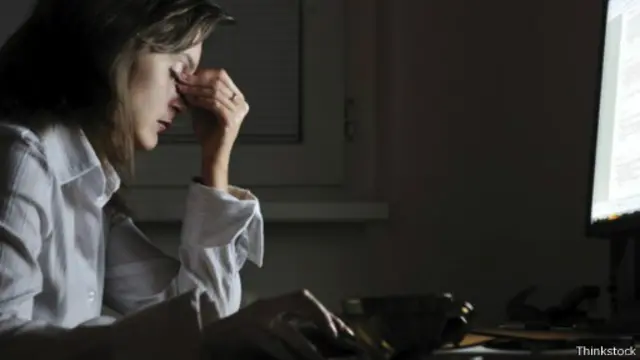 يؤدي اختلاف ساعات العمل إلى اضطراب الساعة البيولوجية في الجسم