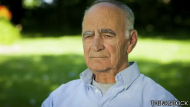 बुजुर्ग व्यक्ति