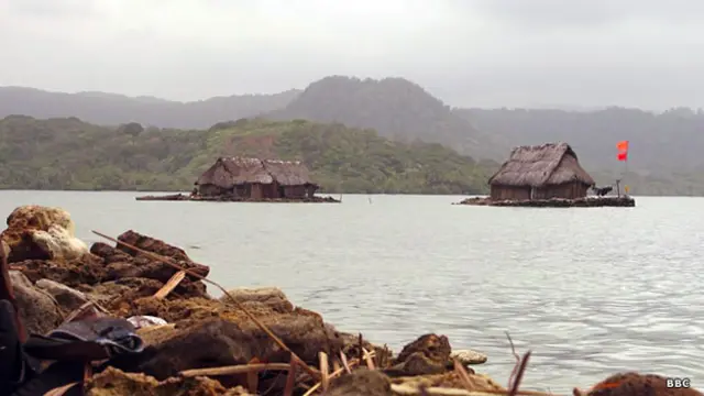 Cabañas kunas cerca de donde debía estar Nueva Edimburgo.
