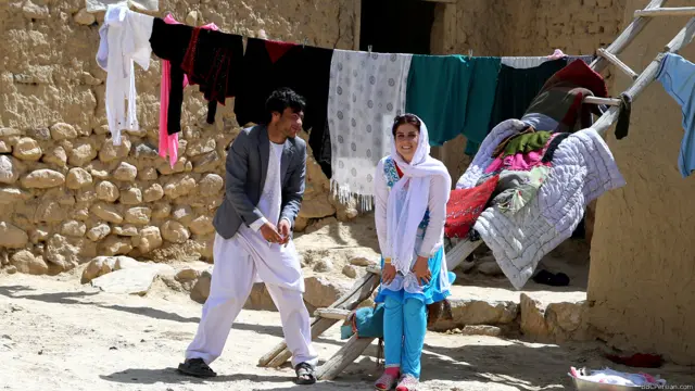 هنوز این سوال جدی است که آیا مخالفان زندگی مشترک آنها خواهند گذاشت که این دو جوان با هم پیر شوند؟