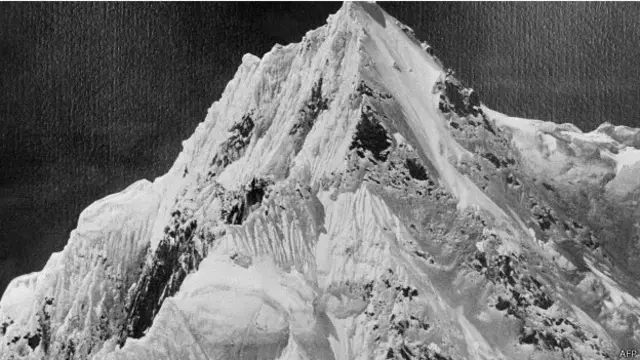 के-टू की चोटी, पाकिस्तान