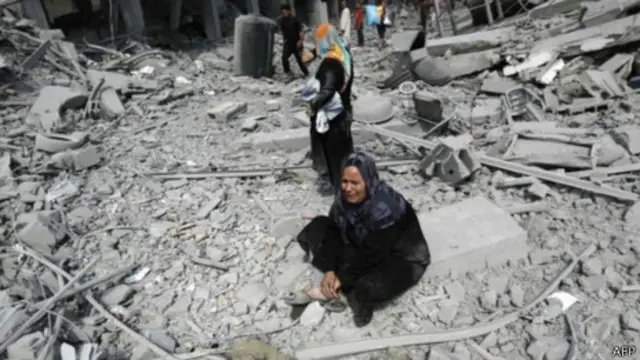 很多巴勒斯坦人的住宅被以色列攻击摧毁