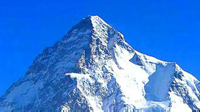 دغې لوړې څوکې ته د رسېدو په هڅه کې لسګونه خلکو ژوند له لاسه ورکړی