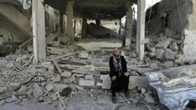 Ngừng bắn là cơ hội hiếm hoi để̀ người dân Gaza tìm kiếm thi thể người đã chết