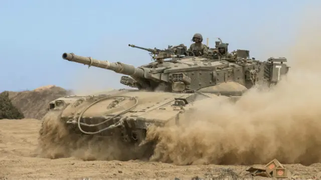 Xe tăng Israel đã quay trở lại chiến địa