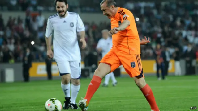 كانت المباراة احتفالية بمناسبة افتتاح ملعب باشكسهير