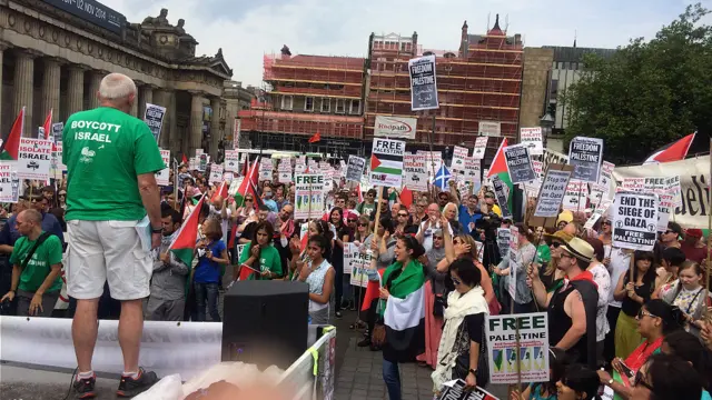 عکس: روزیتا از ادینبورگ