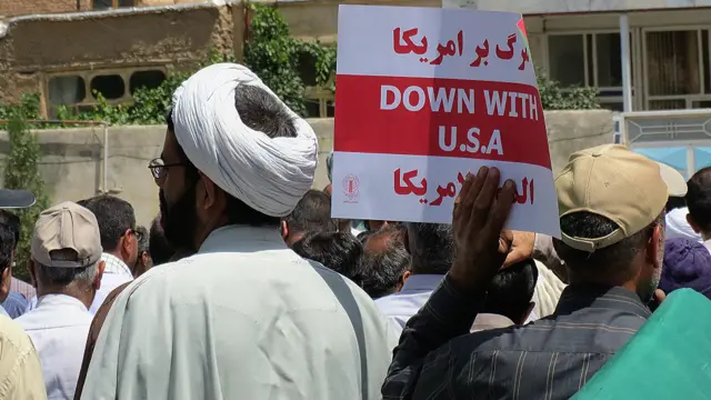 روزبه این عکس را از تظاهرات روز قدس در شهر اصفهان در آخرین جمعه رمضان فرستاده است