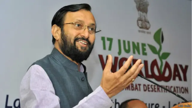 केंद्रीय मंत्री प्रकाश जावड़ेकर