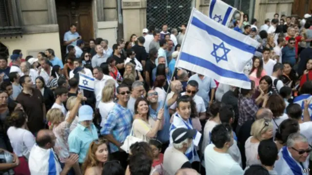 مؤيدو إسرائيل تظاهرو في مدينة مرسيليا جنوب فرنسا.