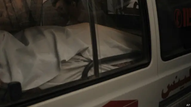 علاقے کے لوگوں کے مطابق بجلی نہ ہونے کی وجہ سے یہ واقعہ پیش آیا