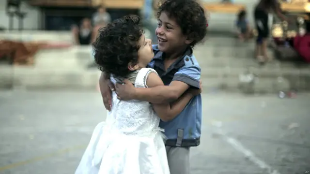 ہلاک ہونے والوں فلسطینیوں میں اکثریت عام شہریوں کی ہے جس میں بچے بھی شامل ہیں۔