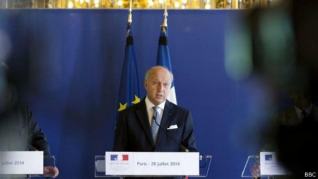 وزير الخارجية الفرنسي أكد أن التحقيقات بشأن الطائرة المنكوبة تسير في ظروف صعبة للغاية