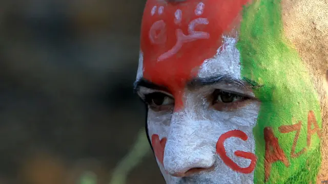 یو فلسطینی لاریون کوونکی د لوېدیځې تراډې په بیلین سیمه کې. 