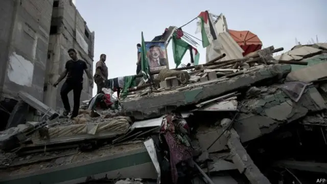 Nhà của cựu Thủ tướng Ismail Haniyeh cũng trúng bom đạn Israel