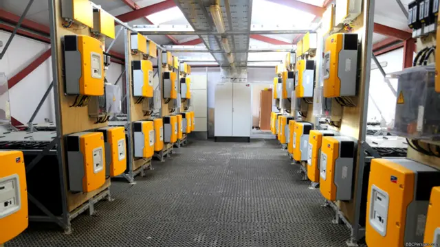 این نیروگاه در پی اعتراضهای مردم به نبود برق در بامیان ساخته شد.