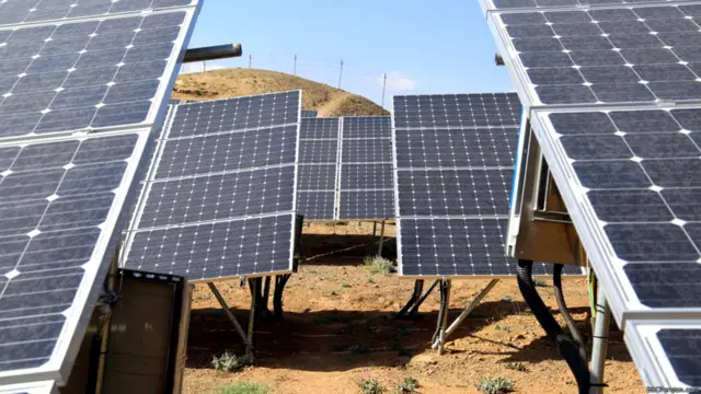 در این نیروگاه از ۴۱۲۰ لوح خورشیدی و ۲۳۲ باطری بزرگ استفاده می‌شود. هزینه نگهداری این نیروگاه سالانه دو میلیون افغانی است. اگر این باطری‌ها تعویض شوند، به بیش از دو میلیون دلار نیاز است.