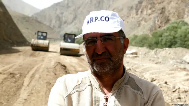 حسن نوروزی از مسئولان این شرکت می‌گوید که خروج نیروهای بین‌المللی و کاهش کمک‌های جهانی به افغانستان، بر این پروژه اثر خواهد گذاشت. این نگرانیِ خیلی‌ها در بامیان است.