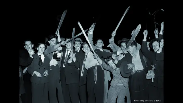 Machetes. Bogotá, 9 de abril de 1948. Archivo fotográfico de Sady González, Biblioteca Luis Ángel Arango.