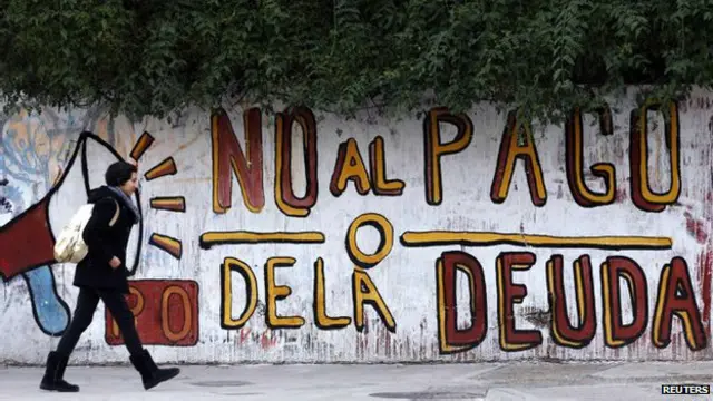 Argentina sale del "default": 10 números para entender la crisis de deuda de 15 años - BBC News Mundo