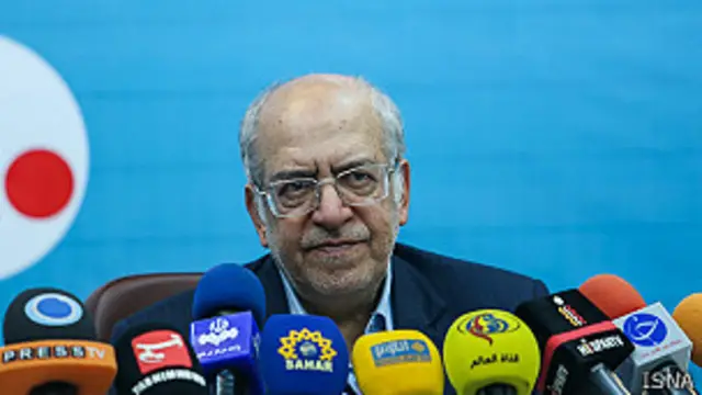 آقای نعمت زاده می گوید که دهها هزار واحد صنعتی نیمه تمام در کشور وجود دارد