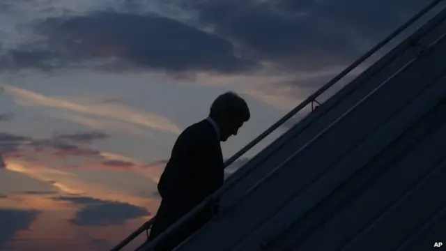 انتقاد دولت اسرائیل از عملکرد جان کری برای اعتبار دیپلماتیک وزیر خارجه آمریکا ضربه سختی بود