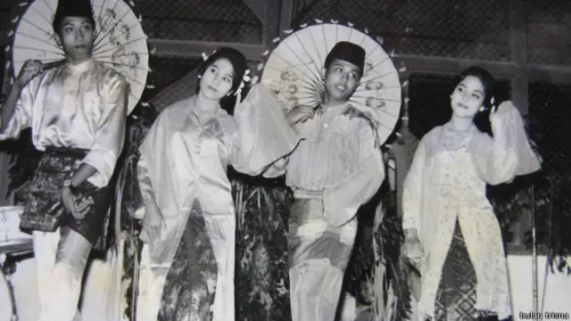 Sejak usia belia, Ayu Bulantrisna sudah mewakili Indonesia dalam misi seni ke manca negara.