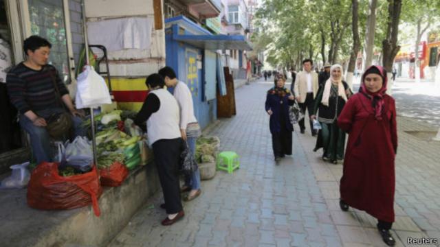 官方数据显示，乌鲁木齐的汉族人口占总人口的约75%。