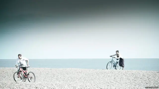 ہیو ہارکنیس: ’ایڈلبرگ کے ریتلے ساحل پر سائیکل چلانا ٹور ڈی فرانس سے کہیں زیادہ مشکل ثابت ہوا۔‘