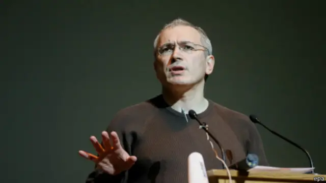 میخائیل خودرووسکی سهامدار اصلی یوکوس و از مخالفان ولادیمیر پوتین بود