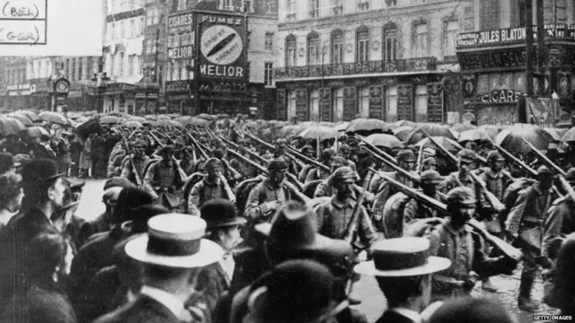 قیصر آلمان درخواست برای تصرف نکردن بلژیک را رد کرد و به دنبال آن در چهارم اوت در ساعت یازده شب، بریتانیا و آلمان وارد جنگ با یکدیگر شدند