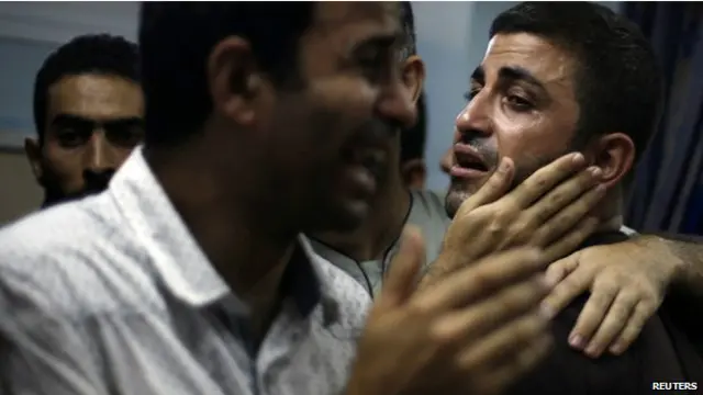 Các ý kiến chỉ trích nói thường dân tại Gaza không thể nào tránh khỏi các đợt oanh tạc của Israel