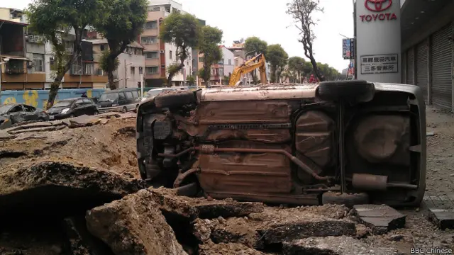 高雄凱旋路爆炸現場